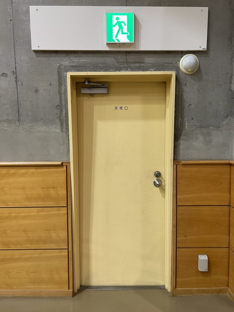 開けちゃダメそうな扉、その2