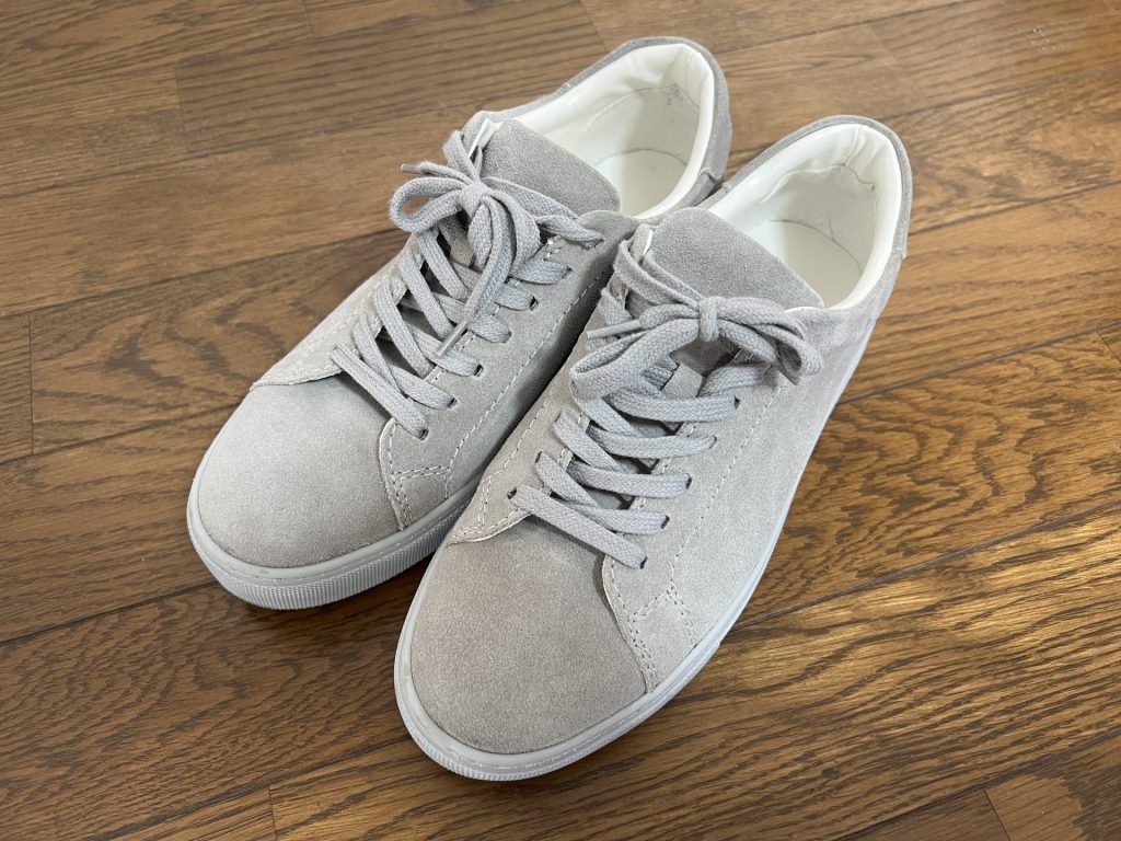 3990円のスニーカー