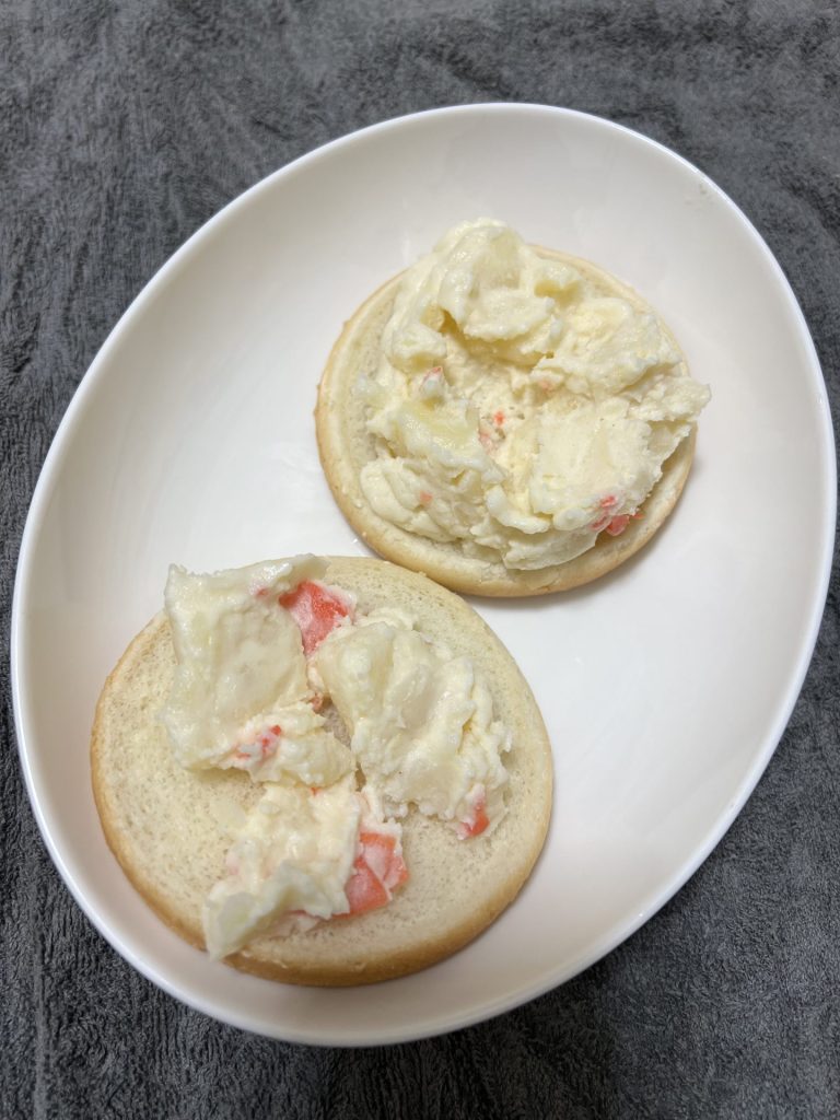 ポテトサラダと焼いたハムを挟む、その1