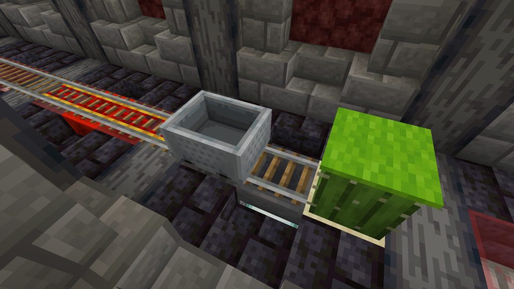 トロッコ移動できるようにしました、その3